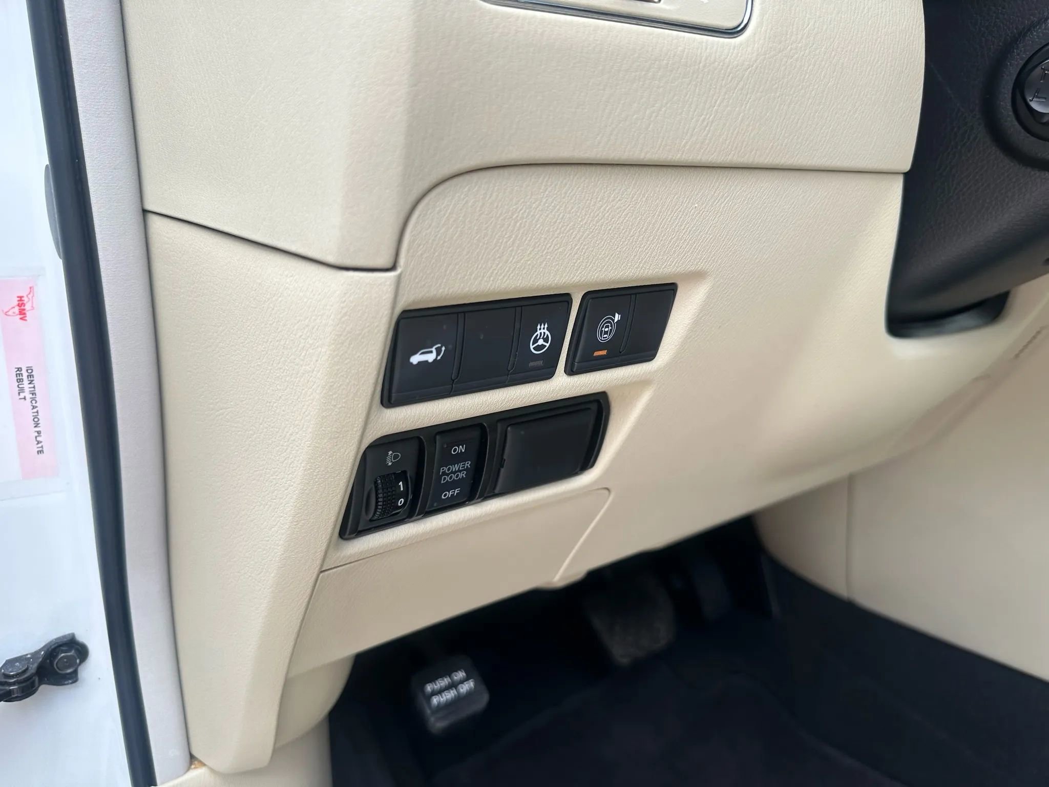 Used 2018 INFINITI QX80 2WD w/ Driver Assistance Package image 32