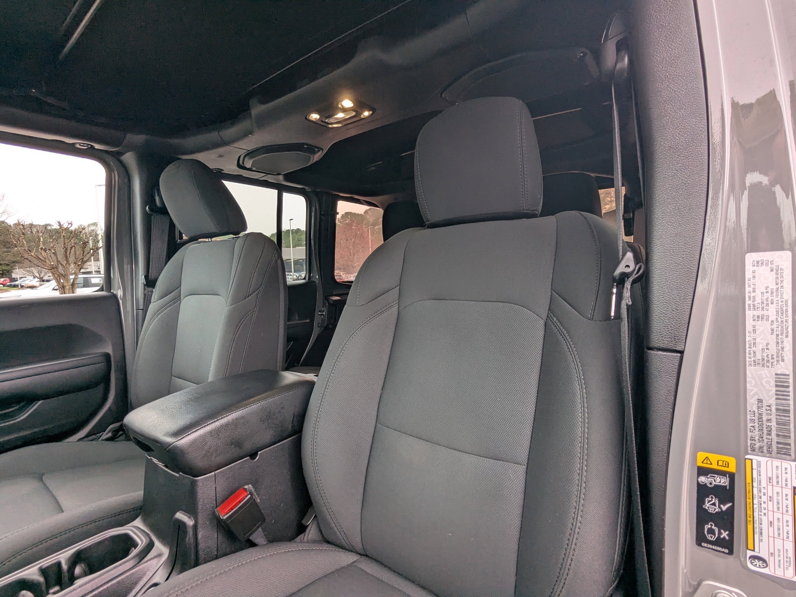 Used 2021 Jeep Wrangler Sport S image 9