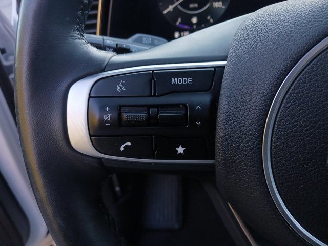 Used 2025 Kia Sportage SX image 16