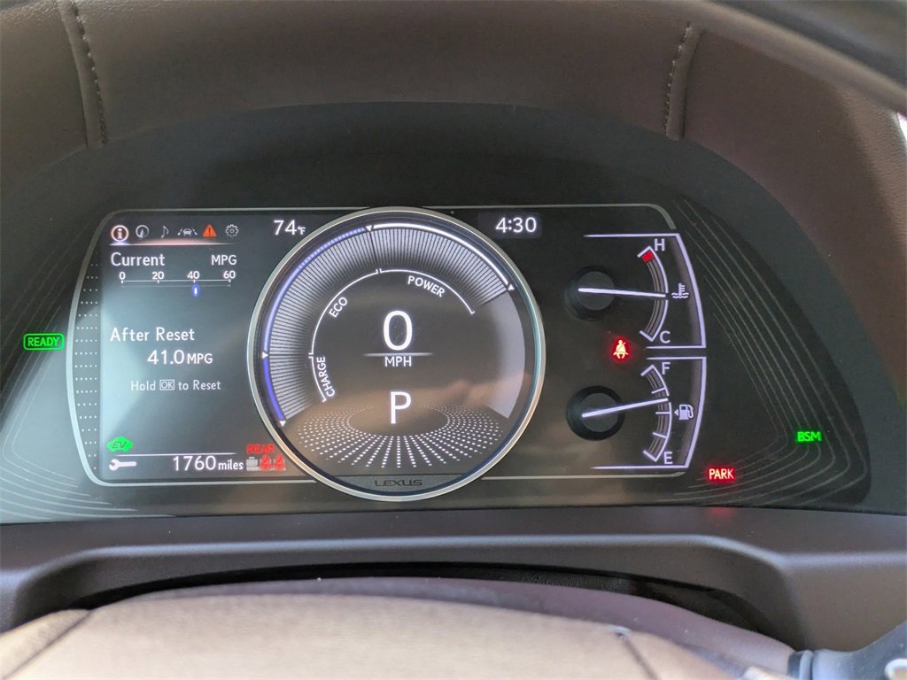 Used 2020 Lexus ES 300h w/ Premium Package image 27