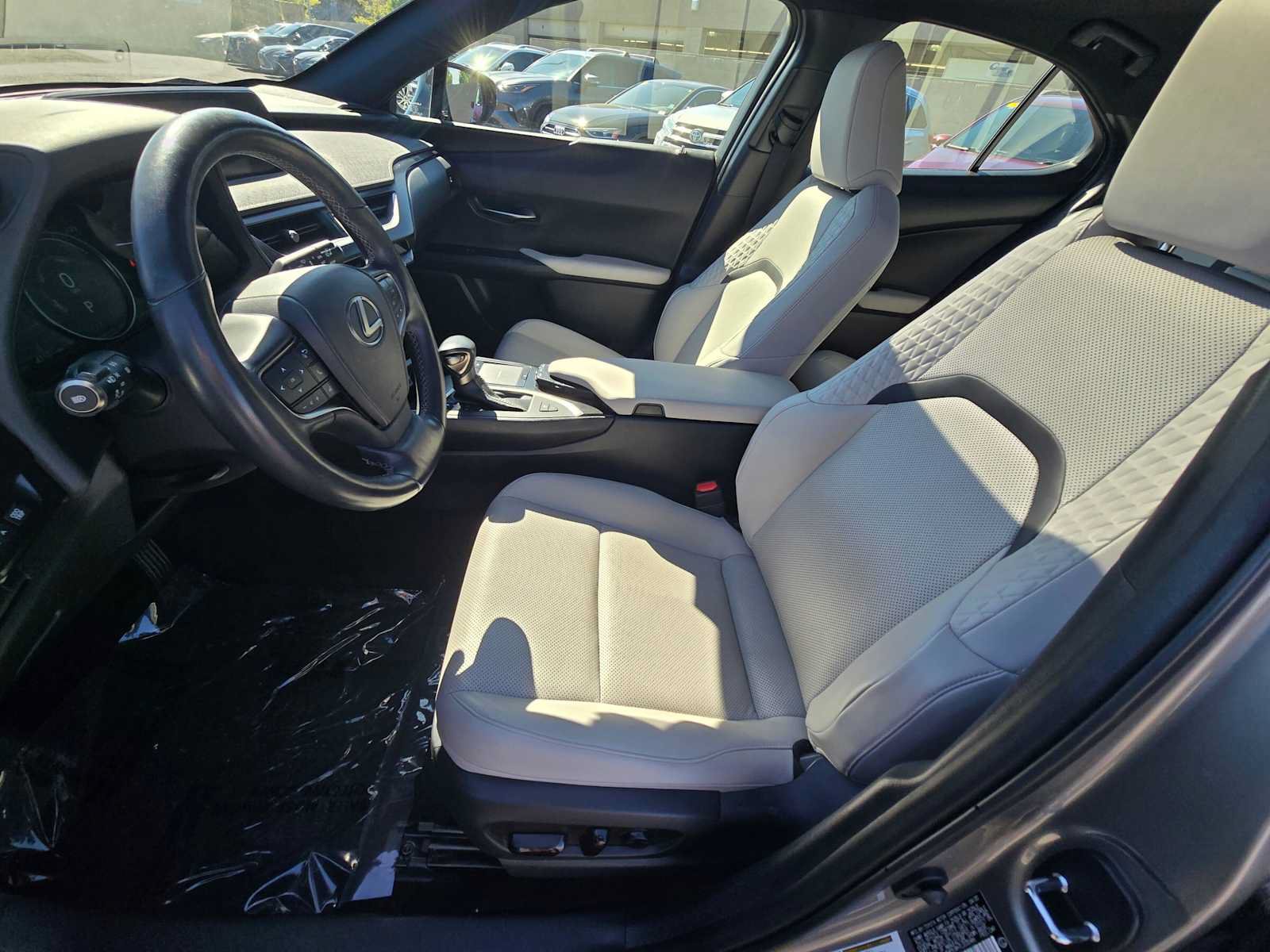 Used 2020 Lexus UX 250h w/ Premium Package AWD/4WD image 22