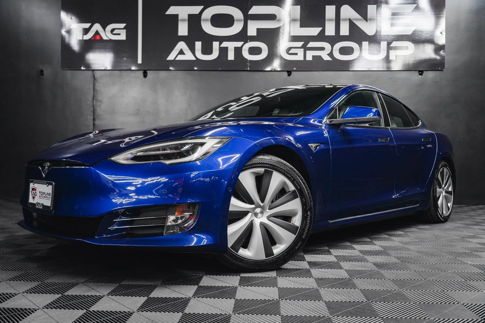 Used 2020 Tesla Model S AWD image 2
