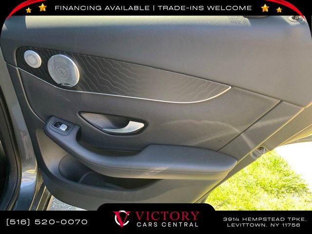 Used 2018 Mercedes-Benz GLC 300 4MATIC w/ Premium Package image 19