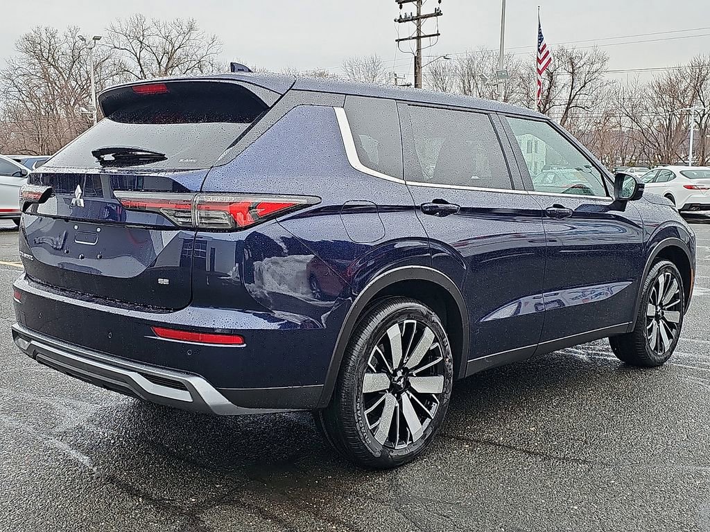 New 2026 Mitsubishi Outlander SE AWD/4WD image 4