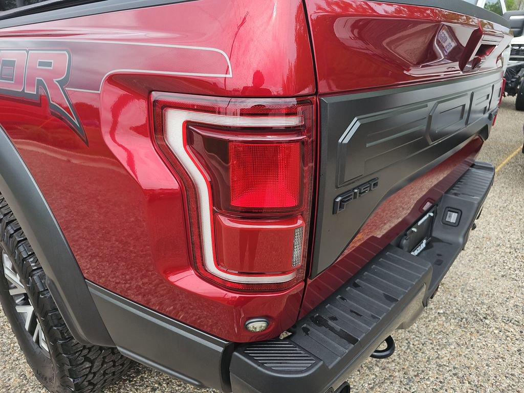 Used 2018 Ford F150 Raptor w/ Equipment Group 802A Luxury AWD/4WD image 32