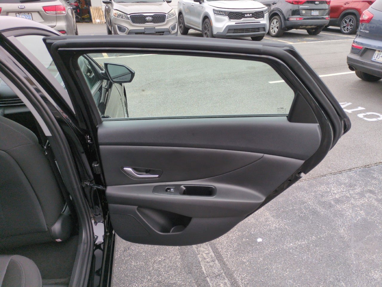 New 2026 Hyundai Elantra SE FWD image 34