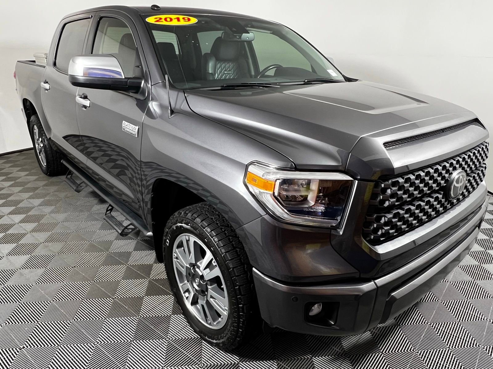 Used 2019 Toyota Tundra Platinum image 3