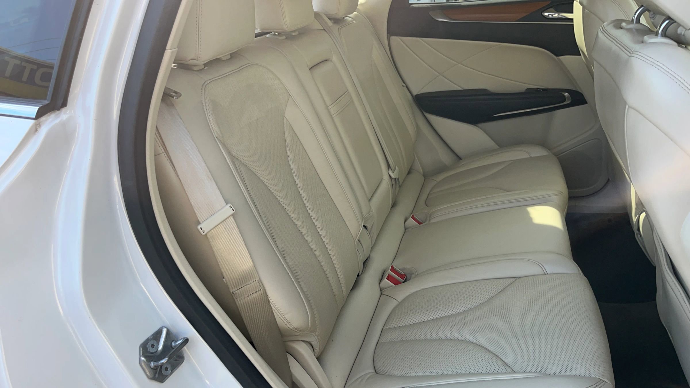 Used 2016 Lincoln MKC Reserve w/ Lincoln MKC Climate Package image 21