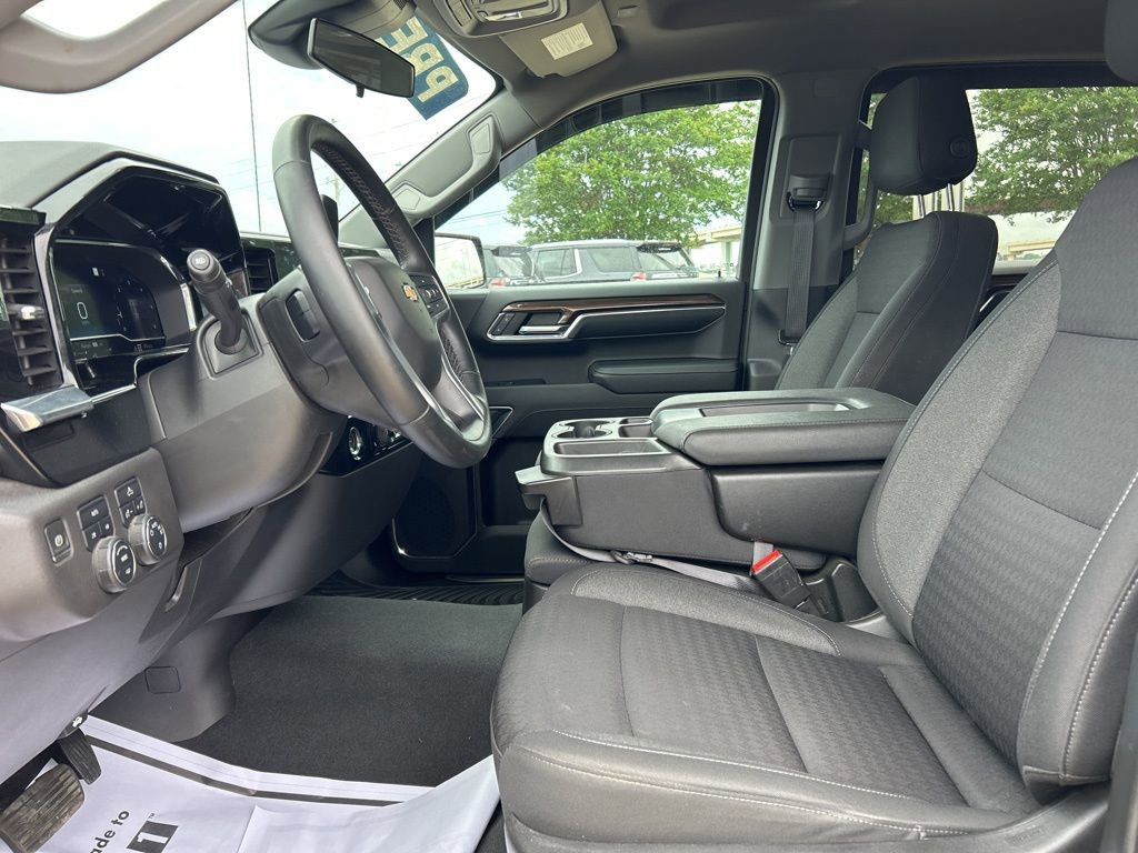 Used 2023 Chevrolet Silverado 1500 LT AWD/4WD image 12