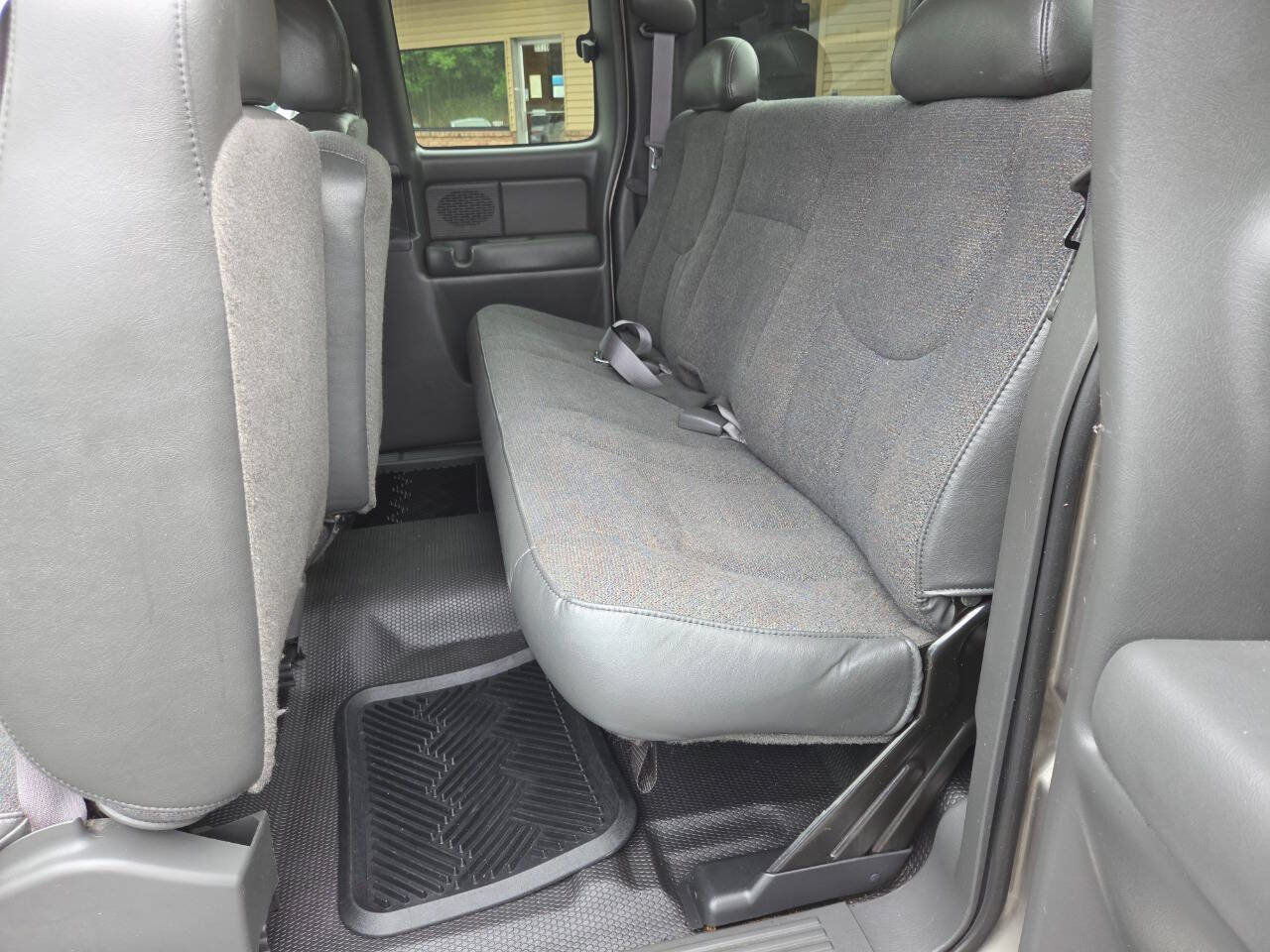 Used 2003 Chevrolet Silverado 1500 4x4 Extended Cab w/ Exterior Appearance Package image 19
