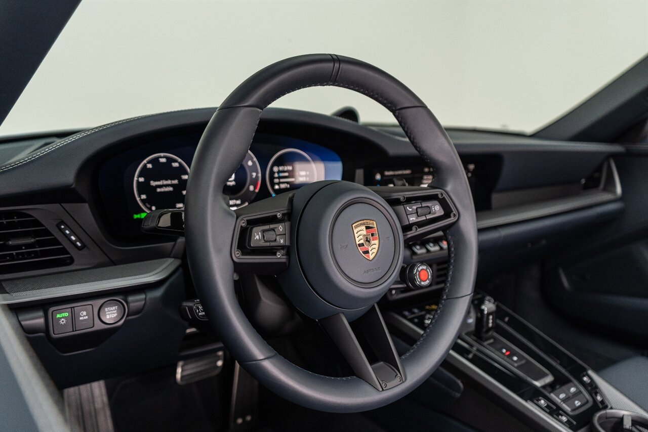 Used 2025 Porsche 911 Carrera w/ Premium Package image 81