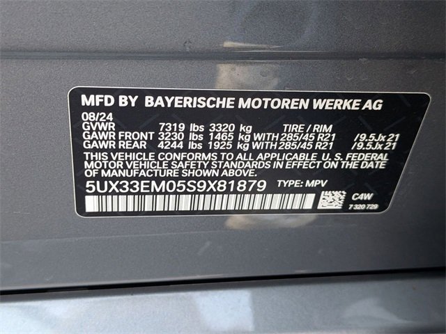 Used 2025 BMW X7 M60i w/ Climate Comfort Package image 37