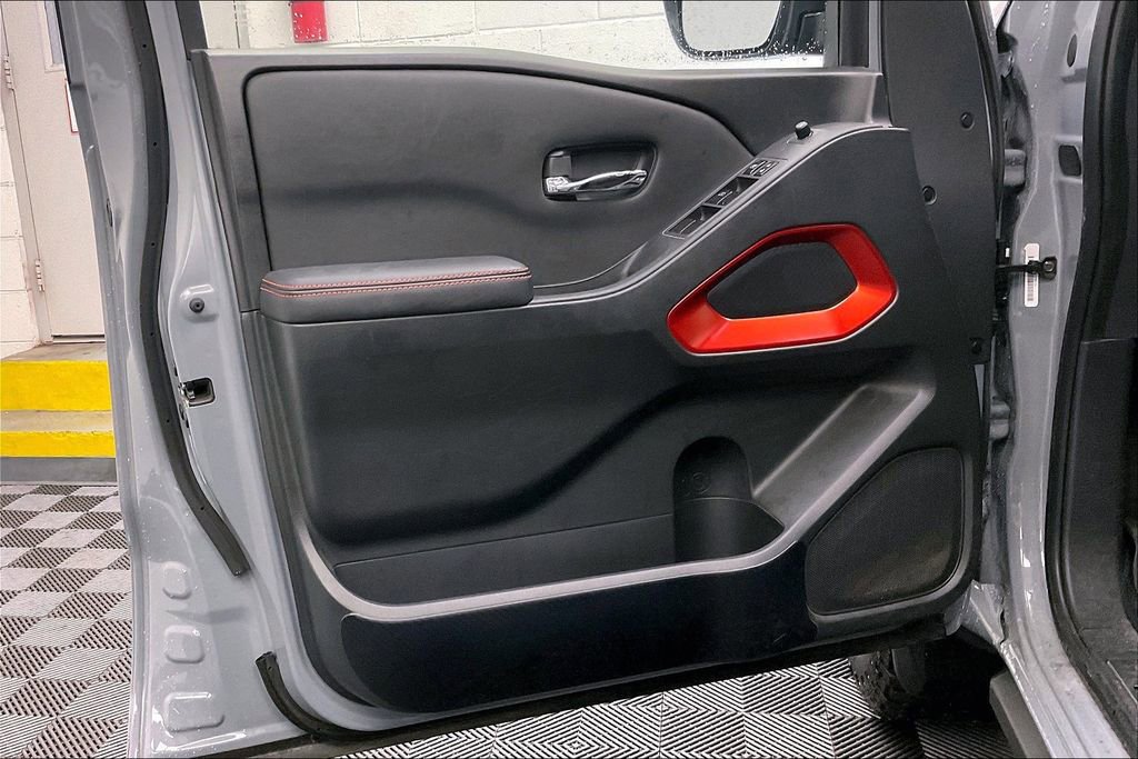 Certified 2023 Nissan Frontier PRO-4X w/ Technology Package image 21