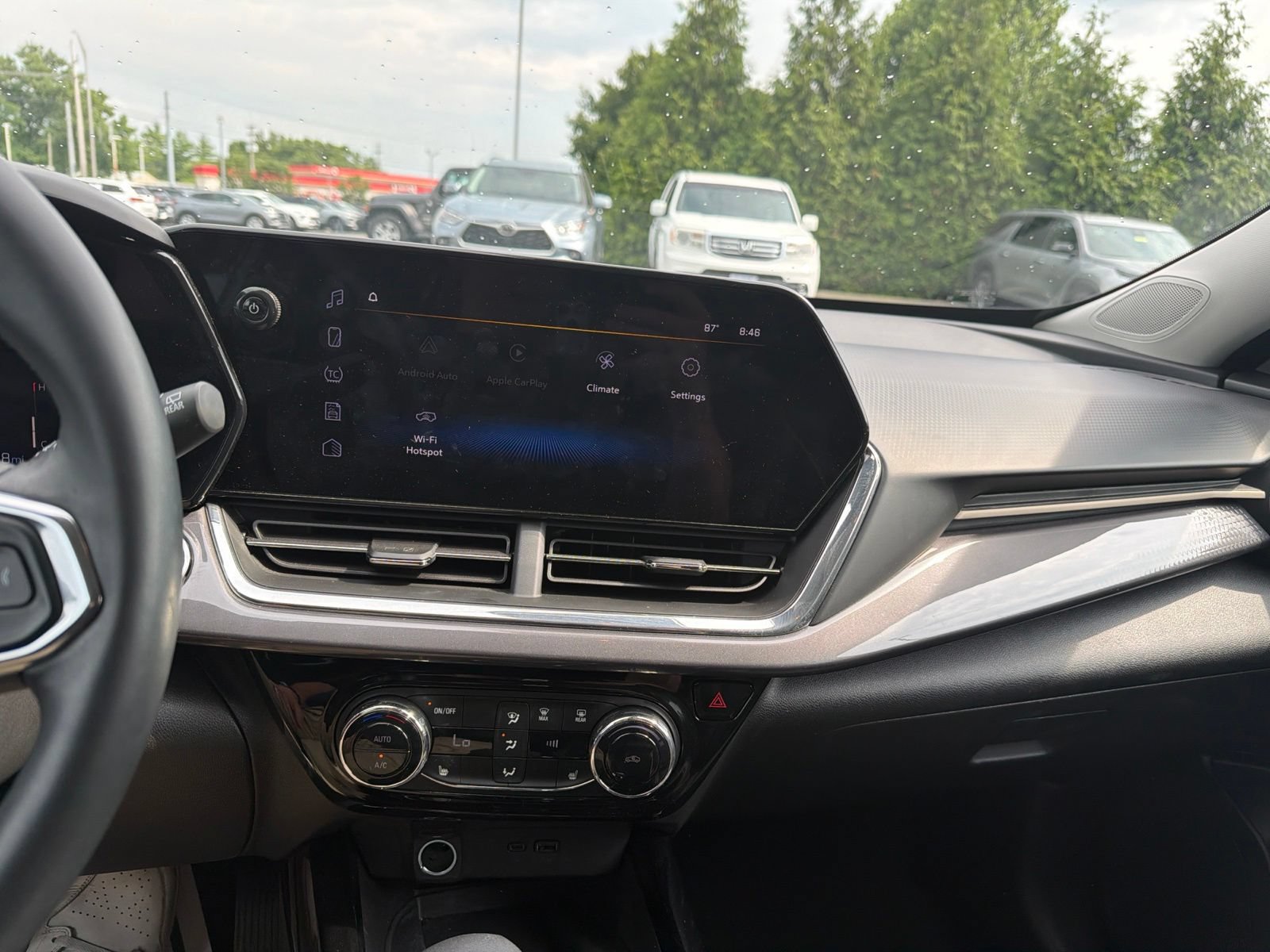 Used 2026 Chevrolet Trax ACTIV w/ Sunroof Package FWD image 11