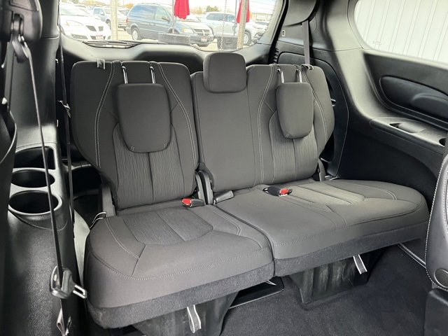 Used 2022 Chrysler Pacifica Touring image 34