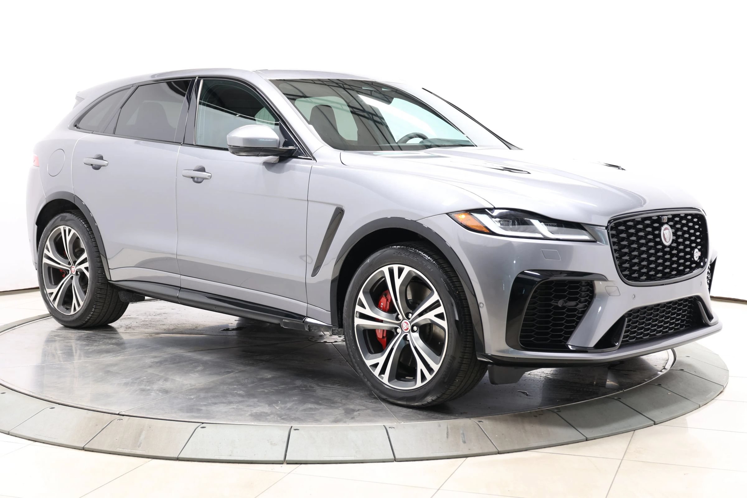 Used 2022 Jaguar F-PACE SVR AWD/4WD image 95