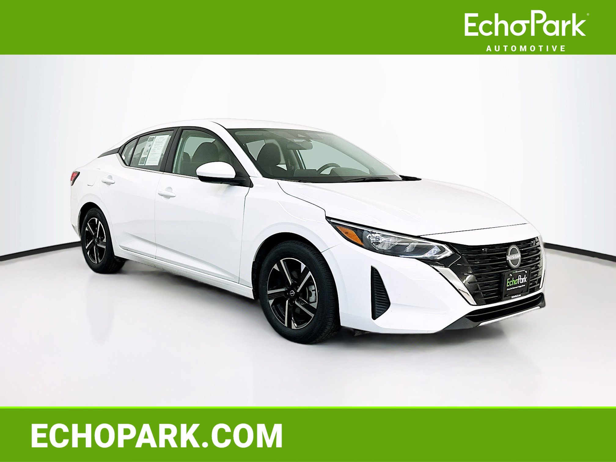 Used 2025 Nissan Sentra SV image 1