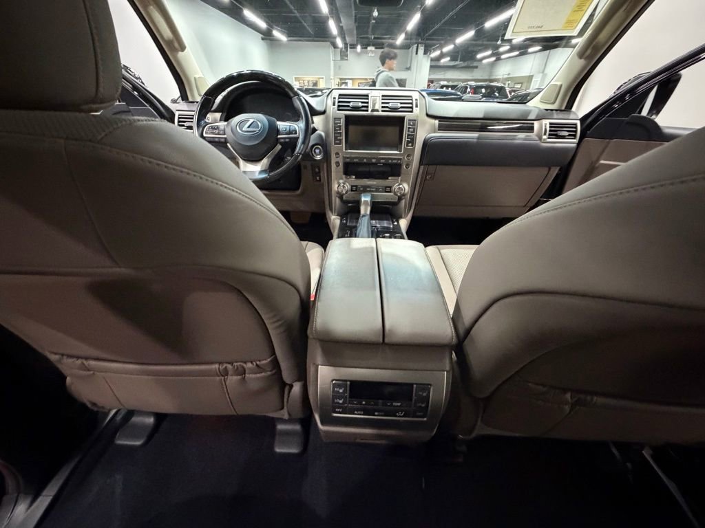 Used 2020 Lexus GX 460 Premium AWD/4WD image 36