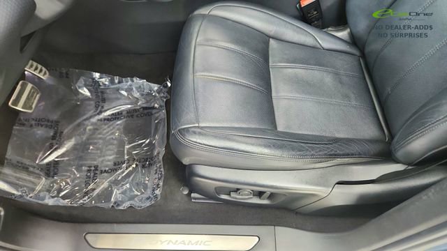 Used 2023 Land Rover Range Rover Evoque R-Dynamic S AWD/4WD image 34