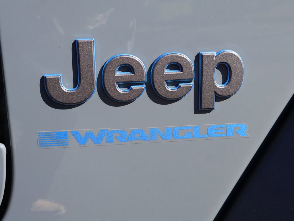 Used 2024 Jeep Wrangler Unlimited Rubicon 4xe AWD/4WD image 9