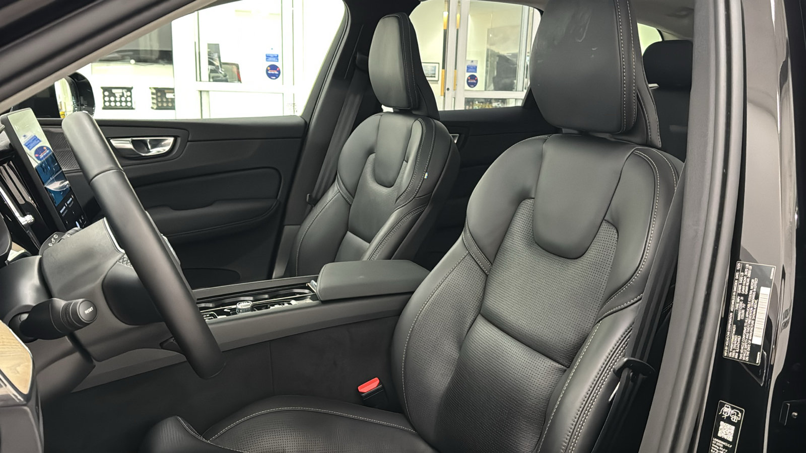 Used 2026 Volvo XC60 B5 Ultra AWD/4WD image 23