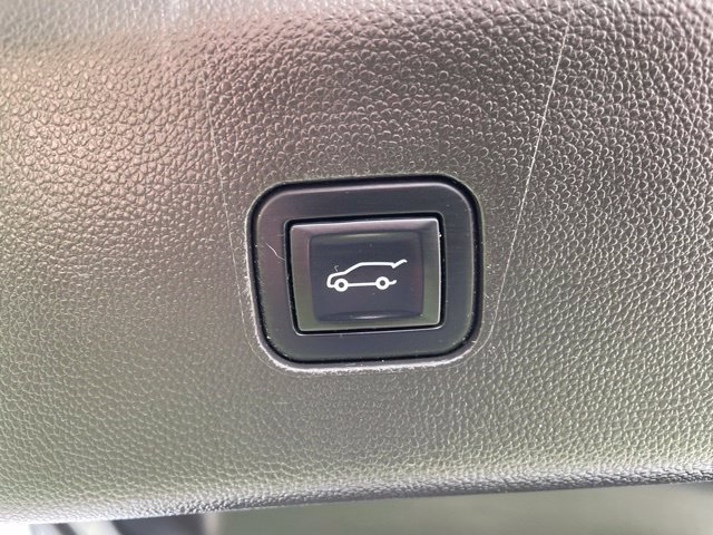 Used 2023 Buick Enclave Essence w/ Experience Buick Package AWD/4WD image 9
