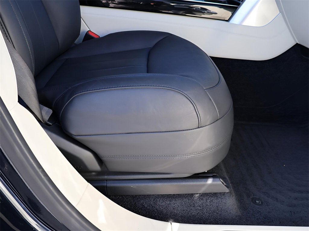 Used 2024 Land Rover Range Rover Long Wheelbase SE image 10