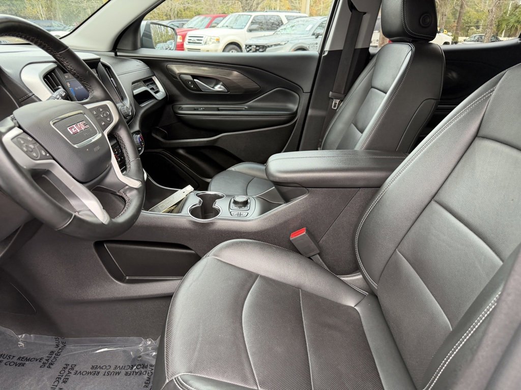 Used 2024 GMC Terrain SLT image 20