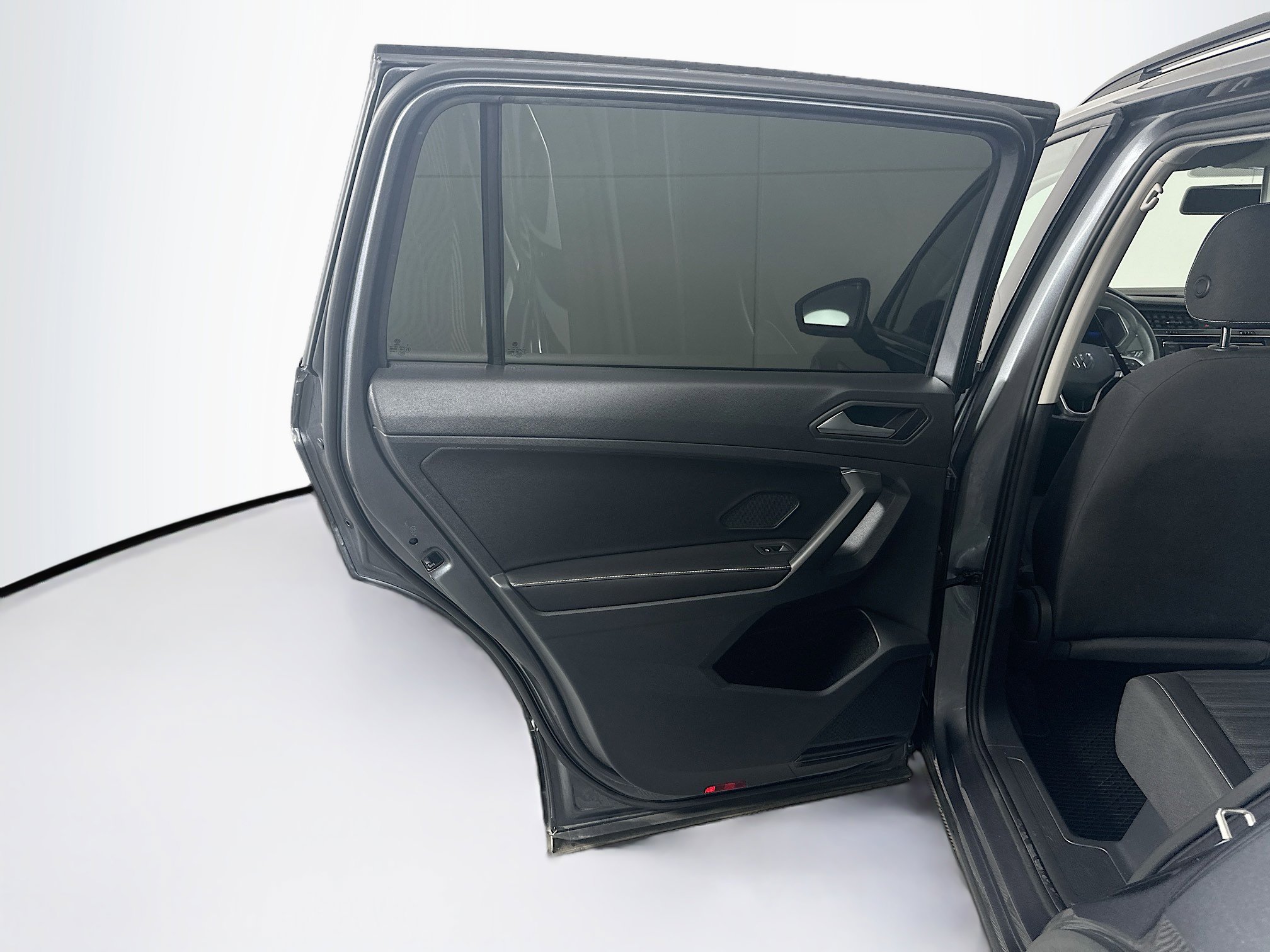 Used 2022 Volkswagen Tiguan S image 25