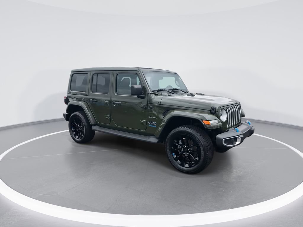 Used 2022 Jeep Wrangler Unlimited Sahara w/ Cold Weather Group AWD/4WD image 2