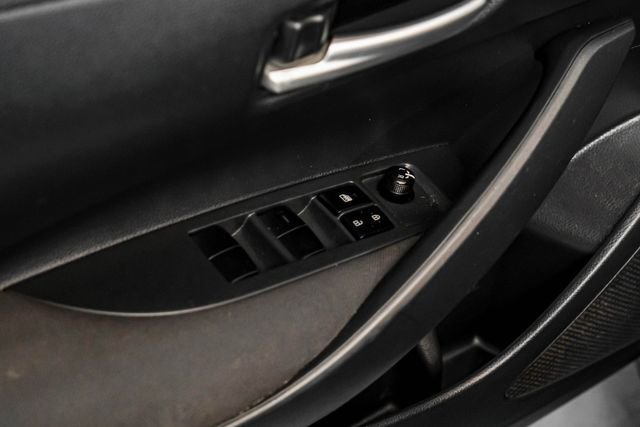 Used 2020 Toyota Corolla LE FWD image 41