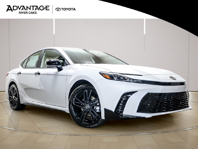 New 2026 Toyota Camry Hybrid w/ Multimedia Upgrade Package AWD/4WD image 2