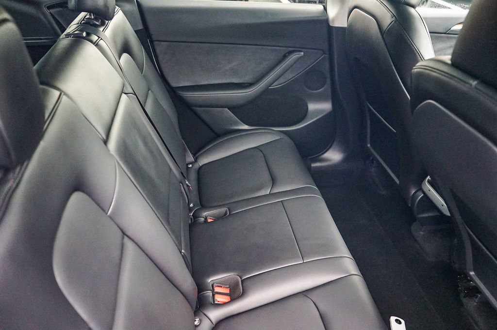 Used 2024 Tesla Model Y Performance image 19