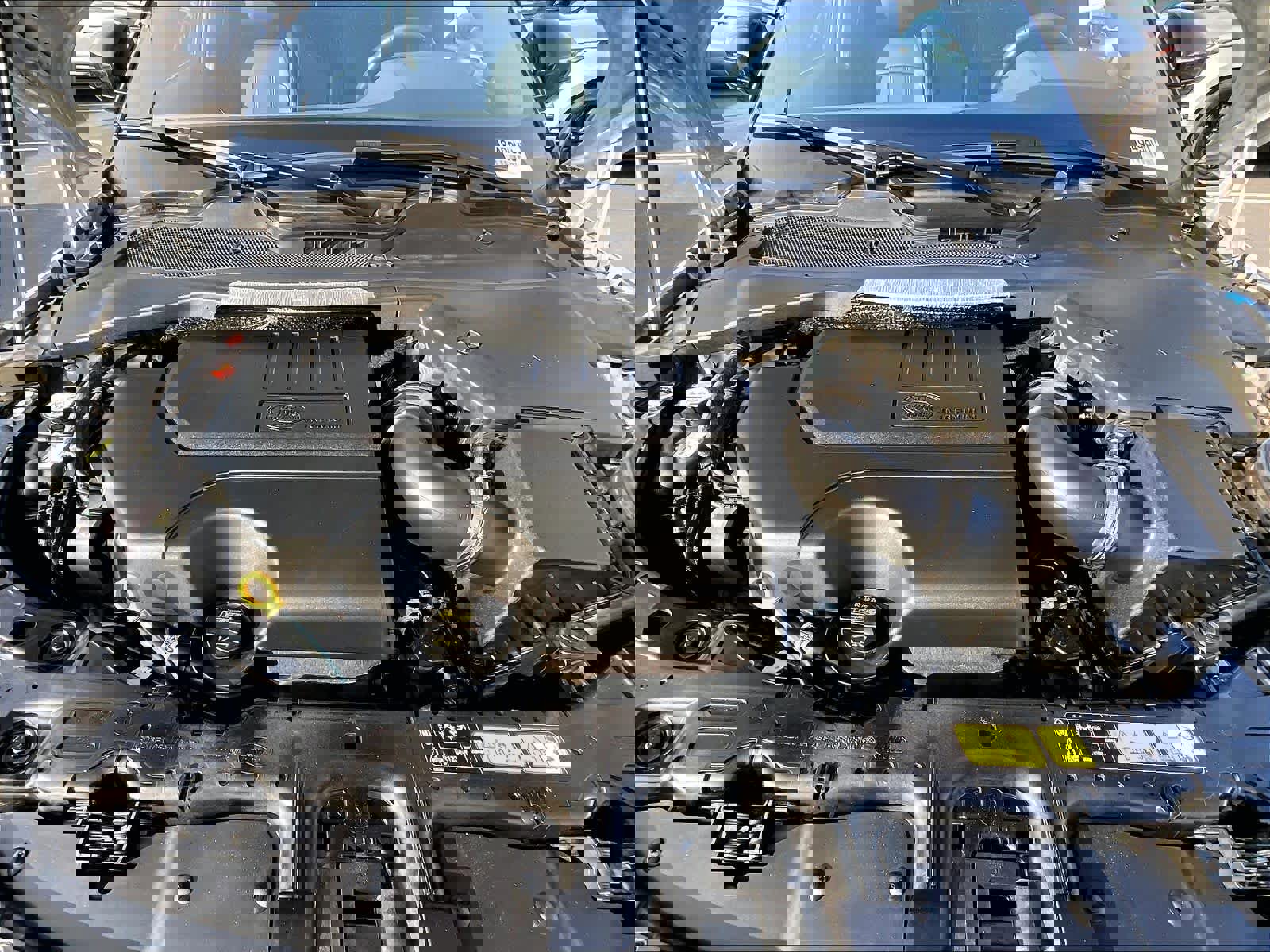 Used 2023 Land Rover Range Rover Evoque R-Dynamic SE image 12