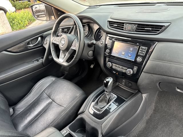 Used 2017 Nissan Rogue SL w/ SL Premium Package AWD/4WD image 29