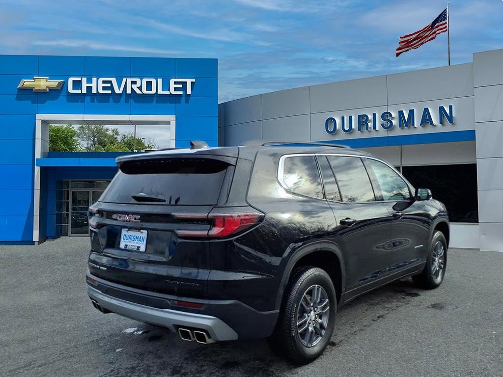 Used 2025 GMC Acadia Elevation image 3
