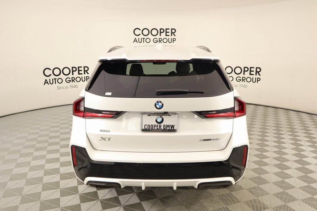 New 2025 BMW X1 xDrive28i w/ Technology Package AWD/4WD image 24