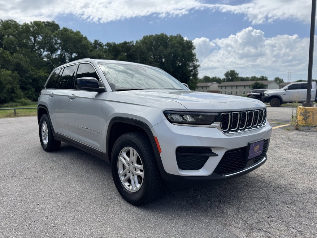 Used 2024 Jeep Grand Cherokee Laredo