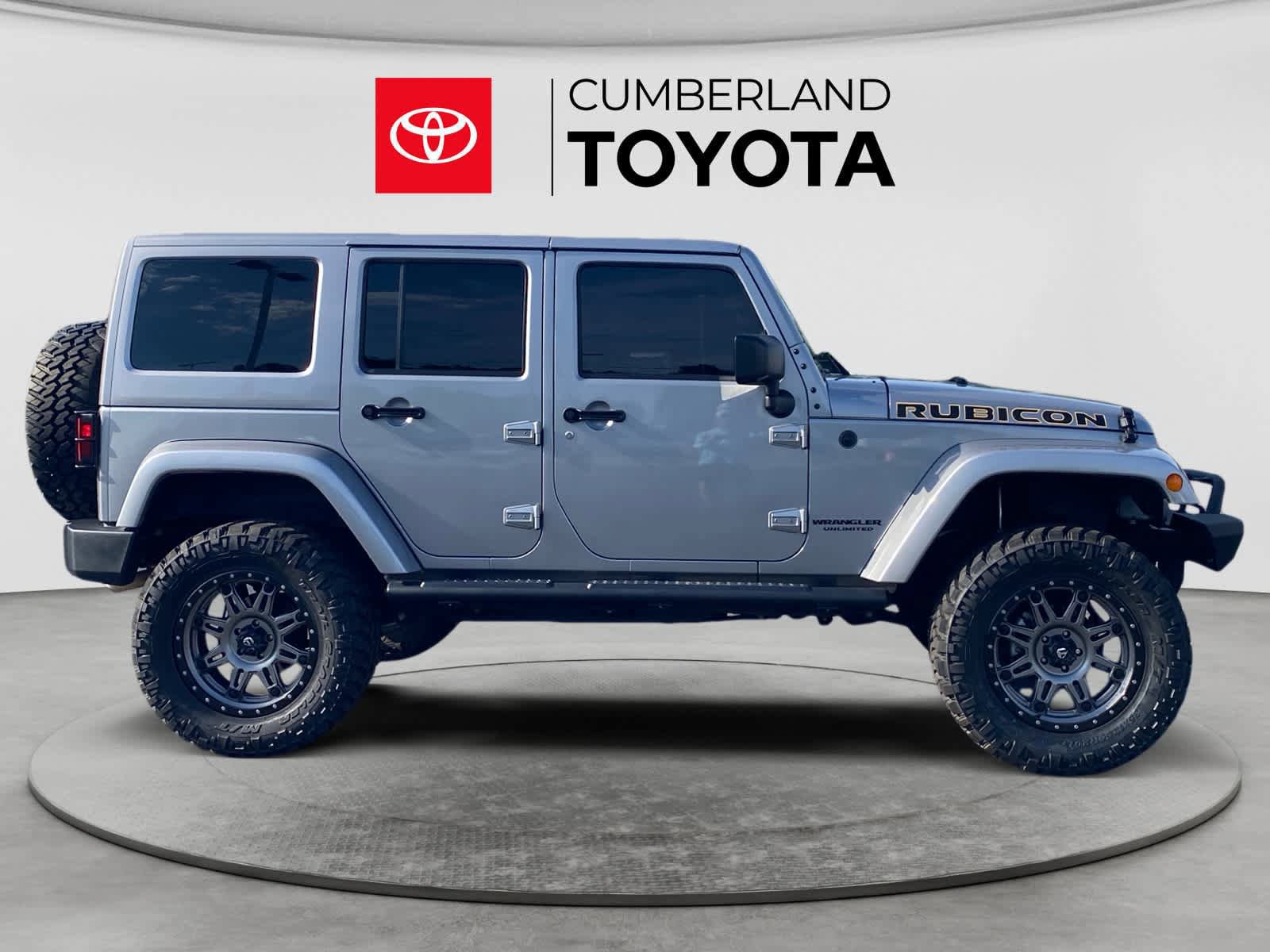 Used 2017 Jeep Wrangler Unlimited Rubicon w/ Connectivity Group AWD/4WD image 6