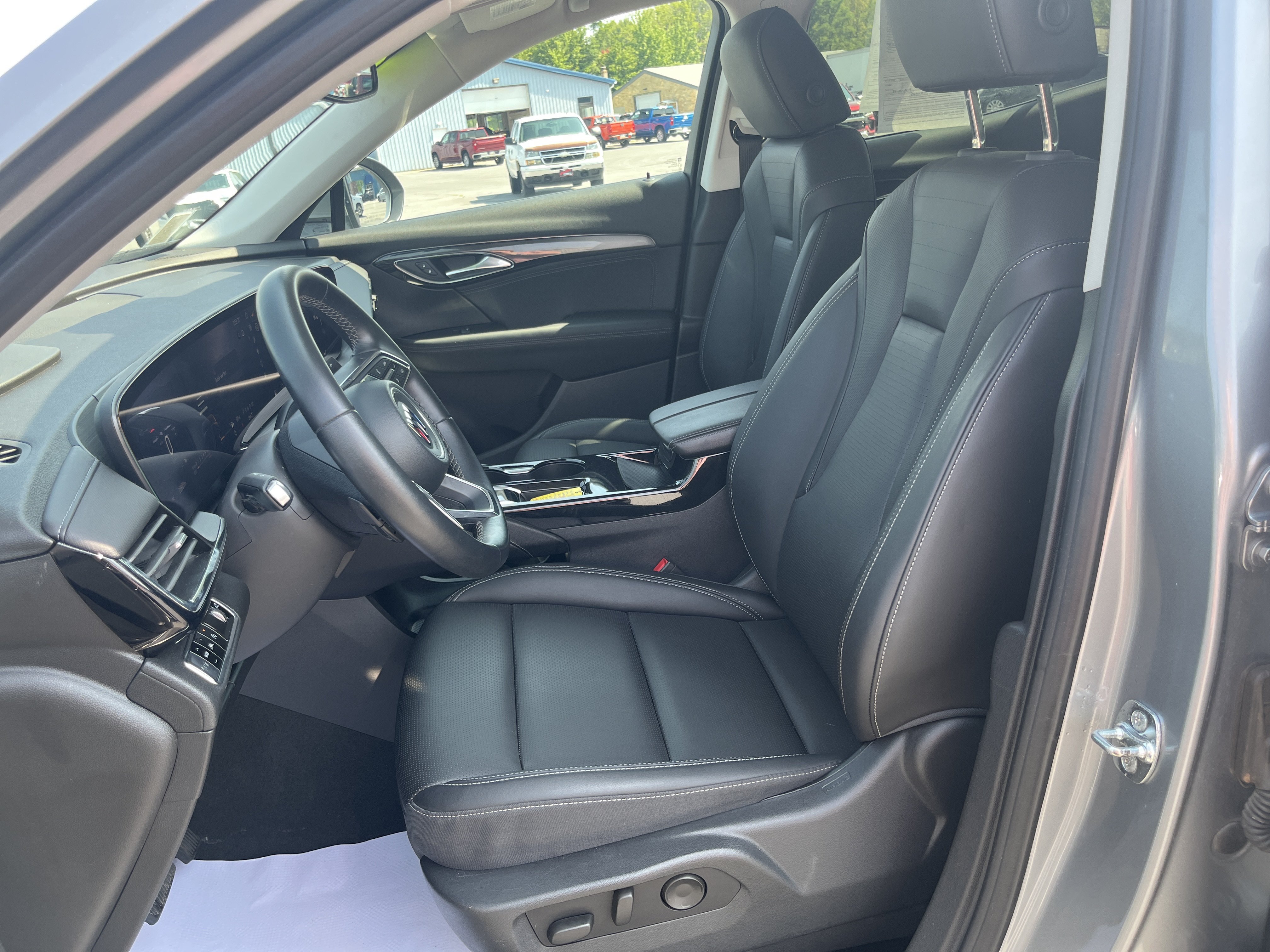 Used 2024 Buick Envision Preferred AWD/4WD image 5