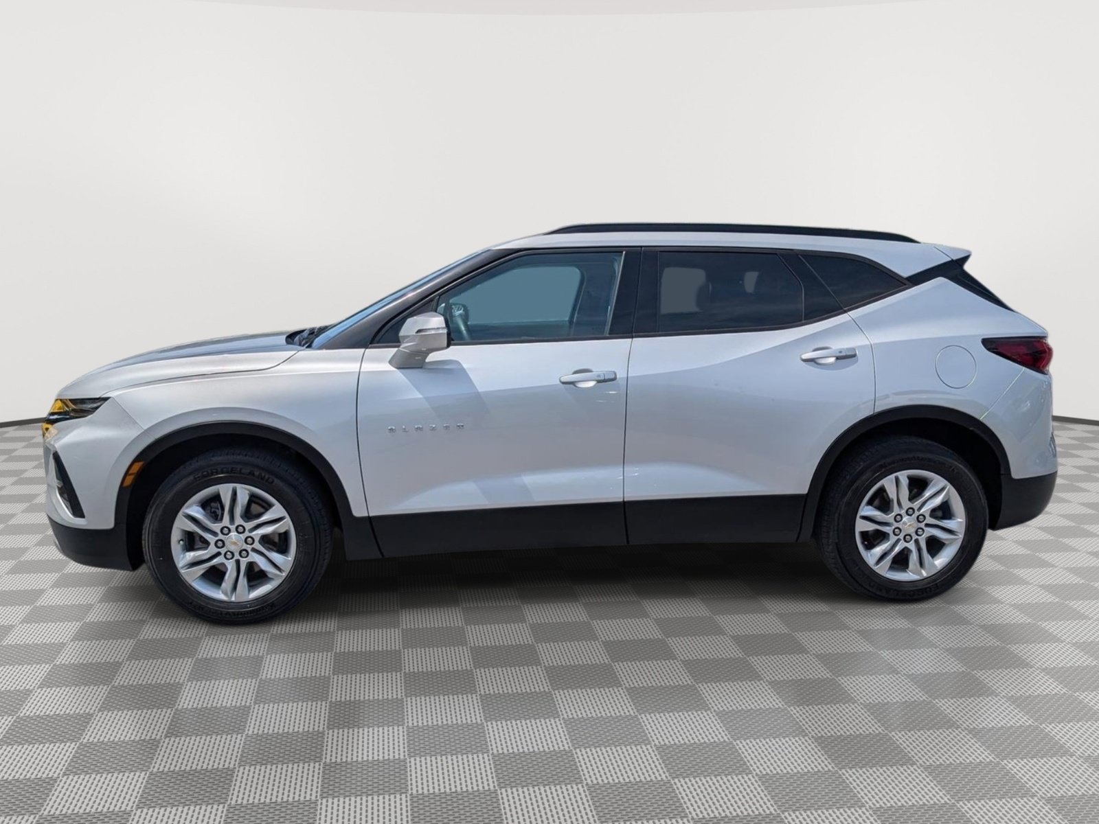 Used 2021 Chevrolet Blazer LT AWD/4WD image 2