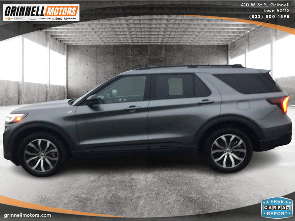 Used 2025 Ford Explorer ST-Line AWD/4WD image 8