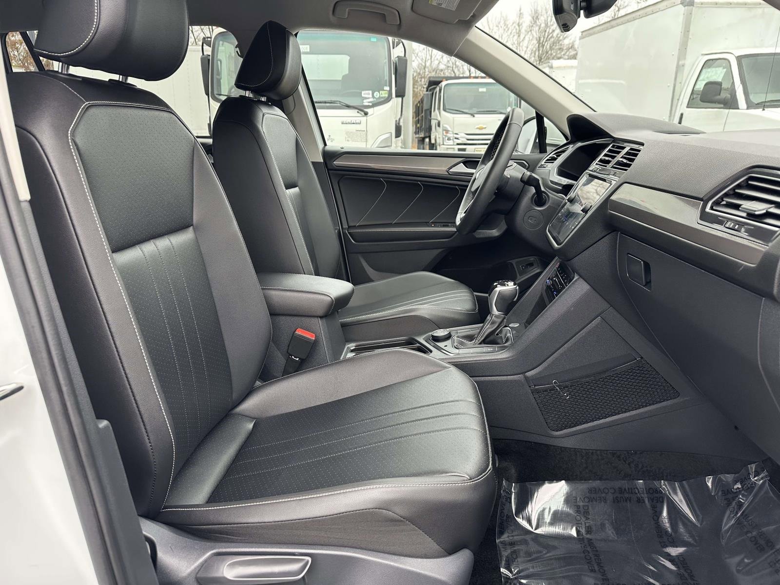 Used 2022 Volkswagen Tiguan SE image 26