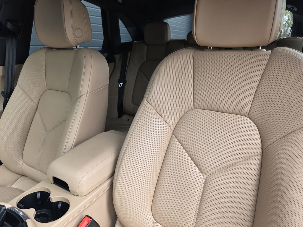 Used 2025 Porsche Macan S image 5