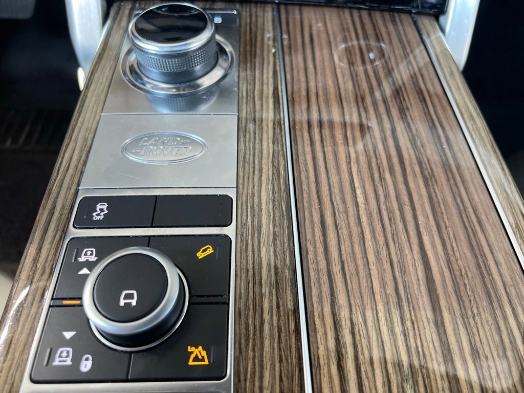 Used 2018 Land Rover Range Rover HSE image 50