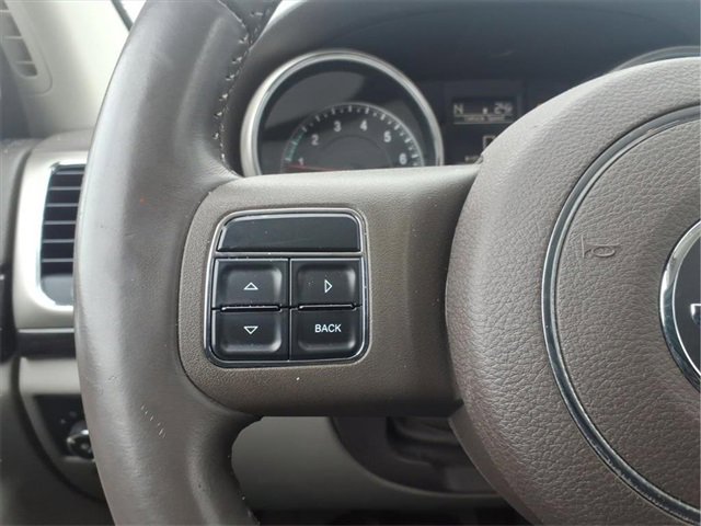 Used 2012 Jeep Grand Cherokee Laredo w/ Laredo E Group image 15