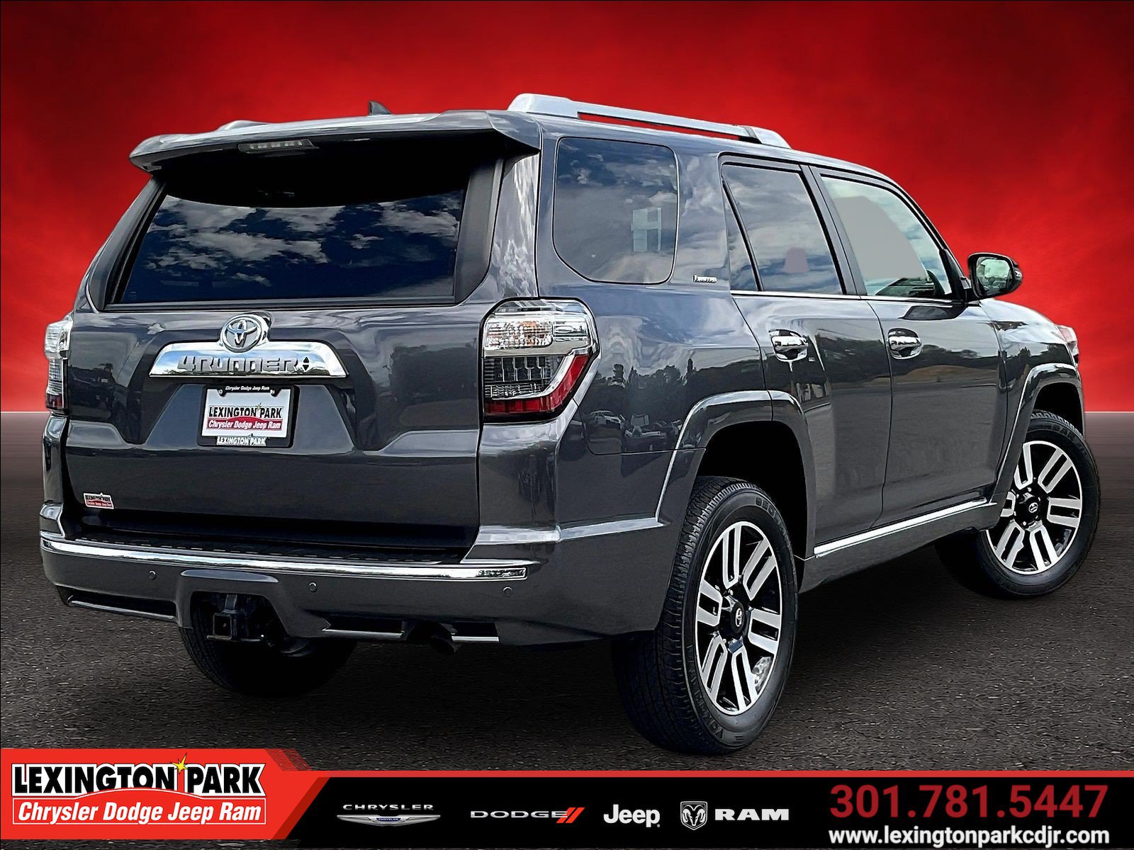 Used 2023 Toyota 4Runner Limited AWD/4WD image 5
