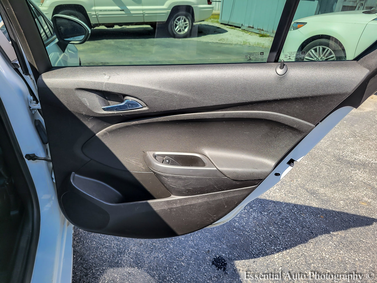 Used 2018 Chevrolet Cruze LS FWD image 23
