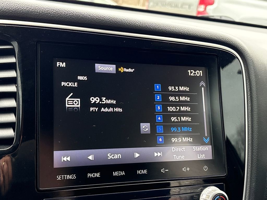 Used 2020 Mitsubishi Outlander LE image 14