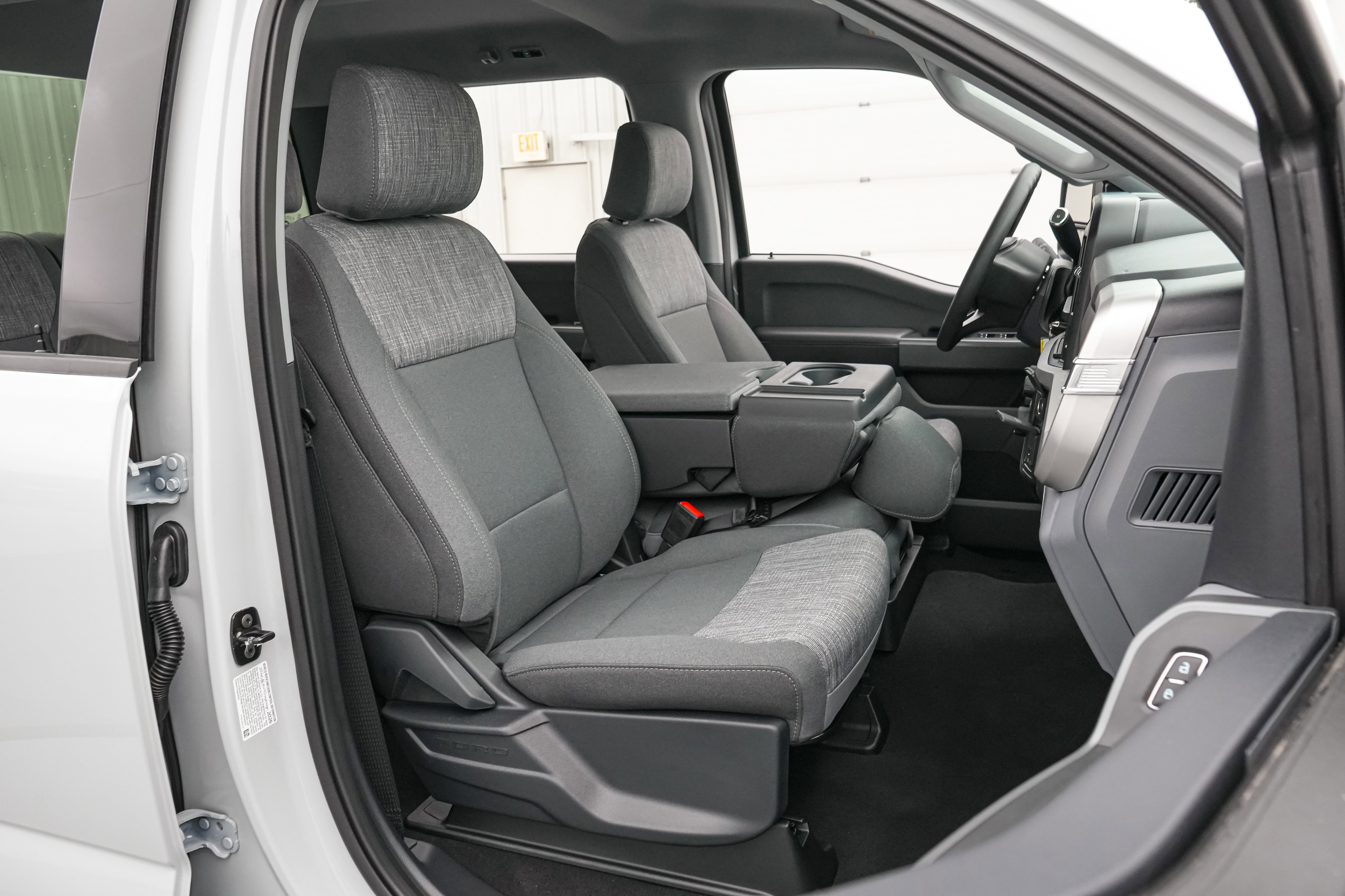 New 2026 Ford F250 XLT w/ Tremor Off-Road Package image 24